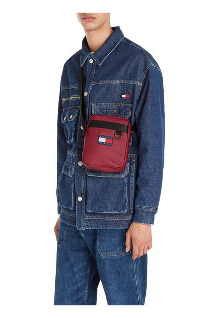 Bolso Rojo Reporter Elevated Con Parche Tommy Hilfiger