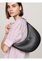 Bolso Negro De Hombro Con Monotipo Hilfiger Tommy Hilfiger de Tommy Hilfiger