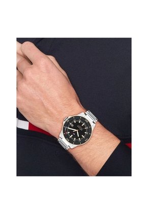 Reloj Tommy Hilfiger Modelo 1792228 Plateado Hombre
