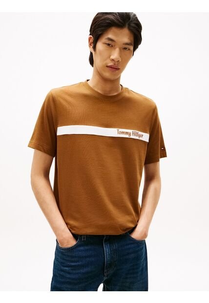 Camiseta Beige Con Diseño De Rayas Gráfica En El Pecho Tommy Hilfiger