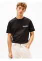 Camiseta Negra De Cuello Redondo Con Logo Estampado Tommy Hilfiger de Tommy Hilfiger