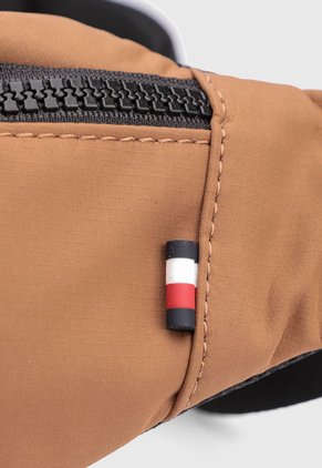 Canguro TOMMY HILFIGER Café