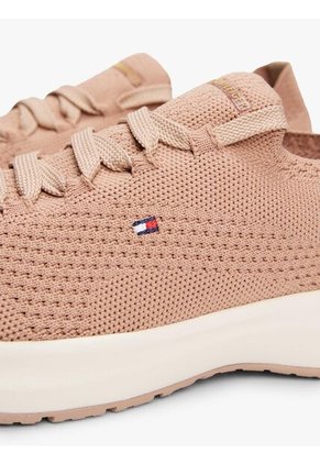 Tenis Beige De Punto Con Logo Bordado Tommy Hilfiger