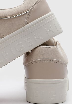 Tenis Lifestyle Tommy Hilfiger Badria 2  Taupe