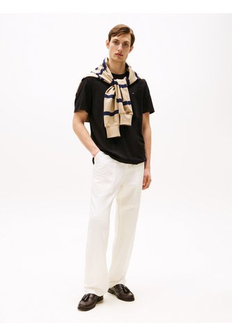 Camiseta Negra Essential De Corte Regular Tommy Hilfiger Tommy Hilfiger
