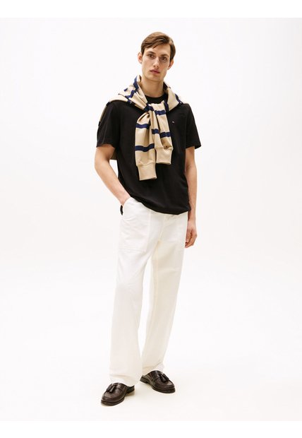 Camiseta Negra Essential De Corte Regular Tommy Hilfiger