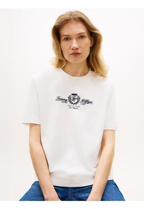 Camiseta Blanca Amplia Con Logo Y Escudo Bordado Tommy Hilfiger