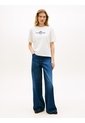 Camiseta Blanca Amplia Con Logo Y Escudo Bordado Tommy Hilfiger de Tommy Hilfiger