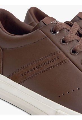 Tenis Marrón De Cuero Con Mezcla De Texturas Tommy Hilfiger