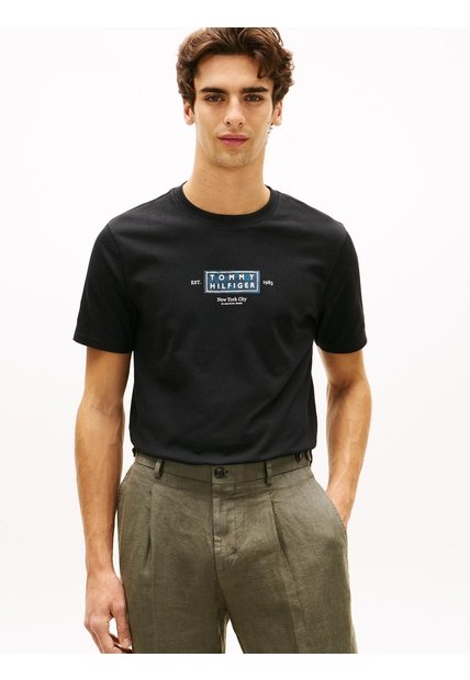 Camiseta Negra De Punto Con Cuello Redondo Y Logo Tommy Hilfiger