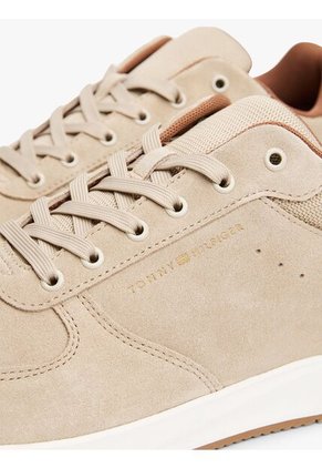 Tenis Beige Deportivos Híbridos De Ante Tommy Hilfiger