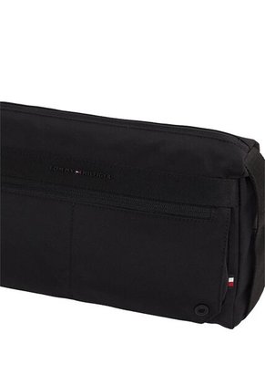 Bolso Negro Mensajero Con Logo Metálico Tommy Hilfiger