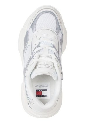 Tenis Blanco De Estilo Running Metalizadas Tommy Hilfiger
