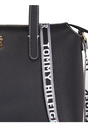 Bolso Negro Satchel Con Insignia Tommy Hilfiger