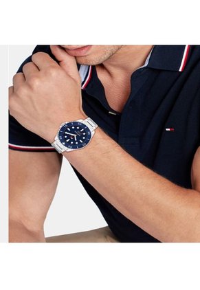 Reloj Tommy Hilfiger Modelo 1792202 Plateado Hombre