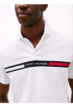 Polo Blanco De Corte Regular Con Logo En El Pecho Tommy Hilfiger