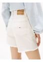 Bermuda Blanca Denim De Corte Regular Con Bajo Sin Rematar Tommy Jeans de Tommy Hilfiger