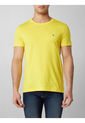 Camiseta Amarilla Slim Fit Essential Con Logo Tommy Hilfiger de Tommy Hilfiger
