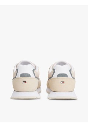 Tenis Beige De Ante Con Suela Dentada Tommy Hilfiger