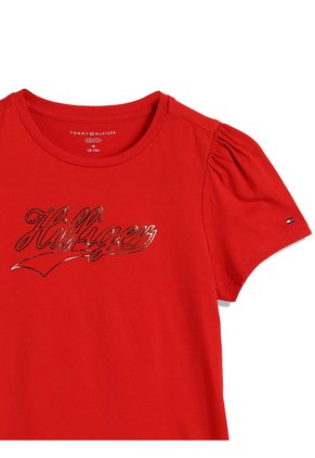 Camiseta Roja De Manga Corta Con Logo Script Tommy Hilfiger