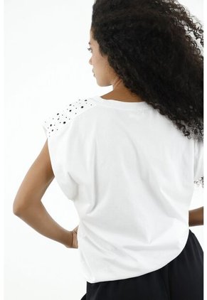 Camiseta Blanca Ancha Para Mujer