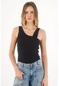 Topmark Camiseta Con Escote Asimétrico Negra Para Mujer de topmark