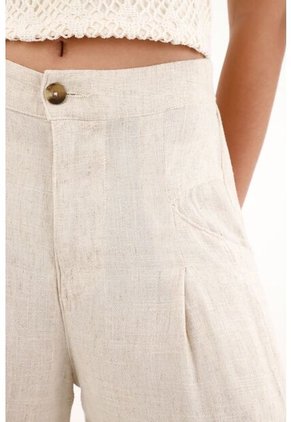 Topmark Pantalón Con Textura Especial Crudo Para Mujer