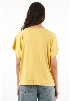 Camiseta Amarilla Cuello Redondo Para Mujer