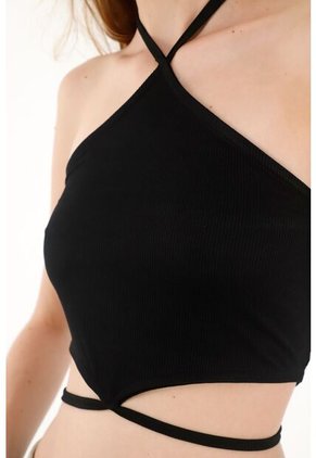 Topmark Camiseta Negra Crop Con Ajuste De Tiras Para Mujer