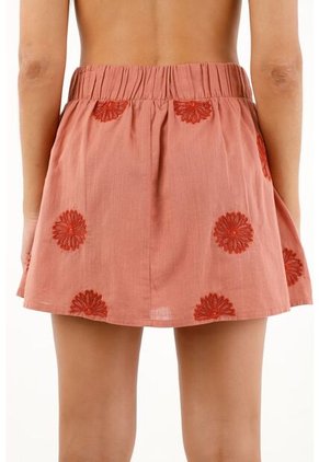 Falda Corta Rosada Con Flores Bordadas Para Mujer