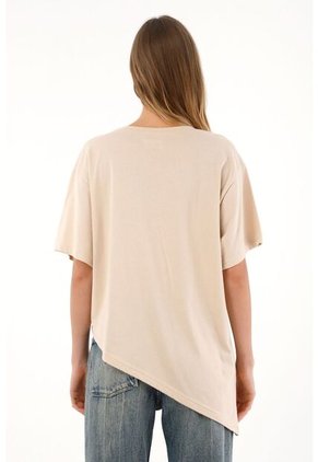 Topmark Camiseta Con Ruedo Asimétrico Café Para Mujer