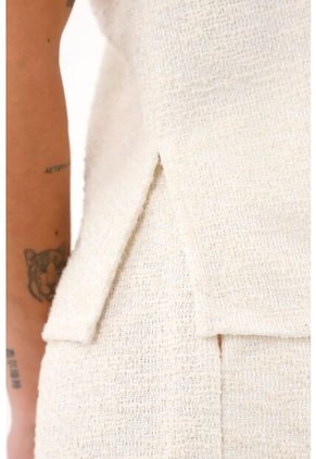 Topmark Camiseta Manga Sisa Crudo Para Mujer