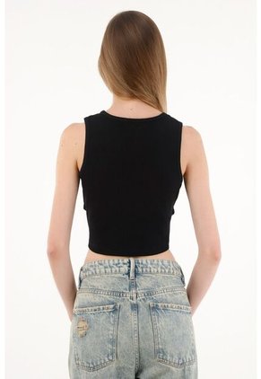 Topmark Camiseta Manga Sisa Negra Con Mini Abertura Para Mujer