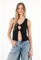Topmark Camiseta Manga Sisa Con Detalle Entorchado Negra Para Mujer de topmark