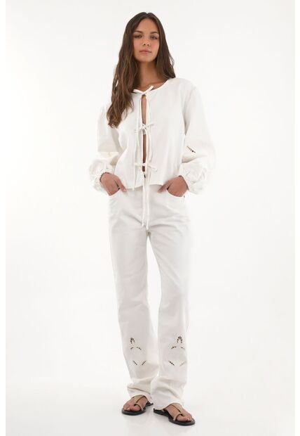 Topmark Jean Recto Con Bordados Crudo Para Mujer