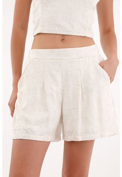 Short Con Tela Bordada En Delantero Crudo Para Mujer