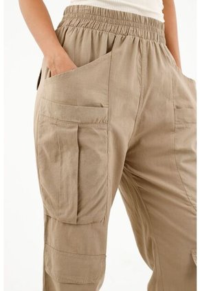 Pantalón Café Con Pretina Enresortada Para Mujer