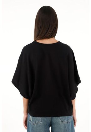 Topmark Camiseta Negra De Silueta Amplia Para Mujer