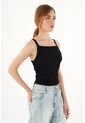 Topmark Crop Top Negro Con Textura Para Mujer de topmark