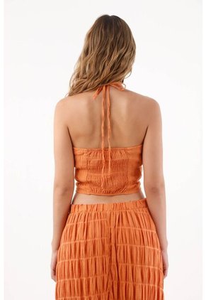 Topmark Top Halter Para Mujer De Poliéster Naranja Corte Crop Con Textura Arrugada