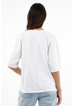 Camiseta Blanca Con Aberturas En Hombro Para Mujer