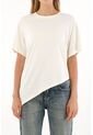 Topmark Camiseta Con Ruedo Asimétrico Crudo De Ajuste Cómodo Para Mujer de topmark