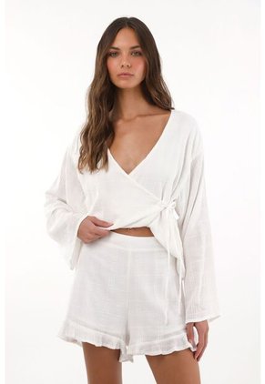 Topmark Short Con Bolero Y Tela Con Textura Crudo Para Mujer