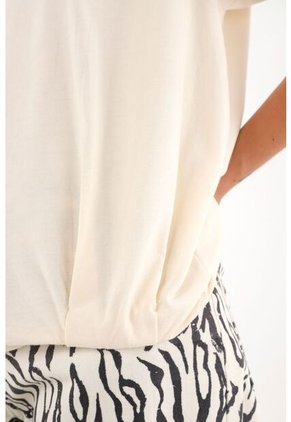 Topmark Camiseta Con Detalle Anudado Crudo Para Mujer