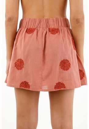 Falda Corta Rosada Con Flores Bordadas Para Mujer