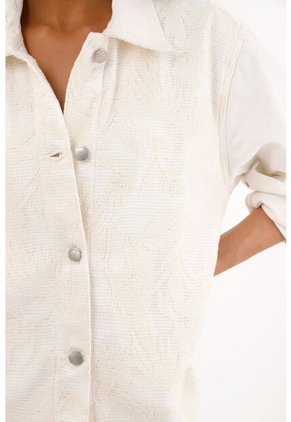 Topmark Abrigo Crudo Con Tela Tejida En Frente Para Mujer