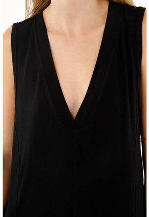 Enterizo Negro Con Cuello En V Para Mujer