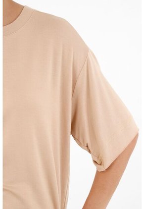 Camiseta Café Con Ruedo Largo Para Mujer