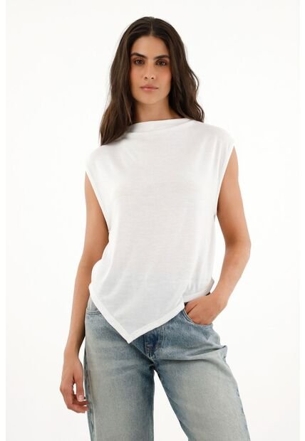 Camiseta Blanca Con Ruedo Asimétrico Para Mujer