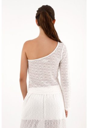 Camiseta One Shoulder Tipo Blonda Crudo Para Mujer